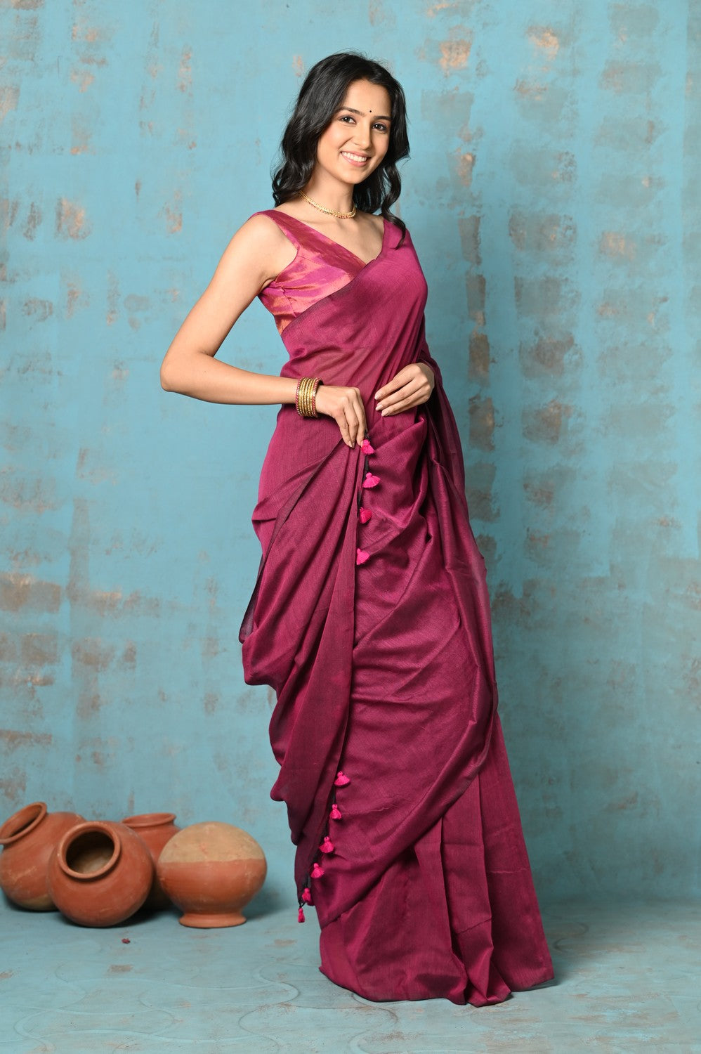 Exquisite Magenta Mulmul Cotton Handloom Woven Saree