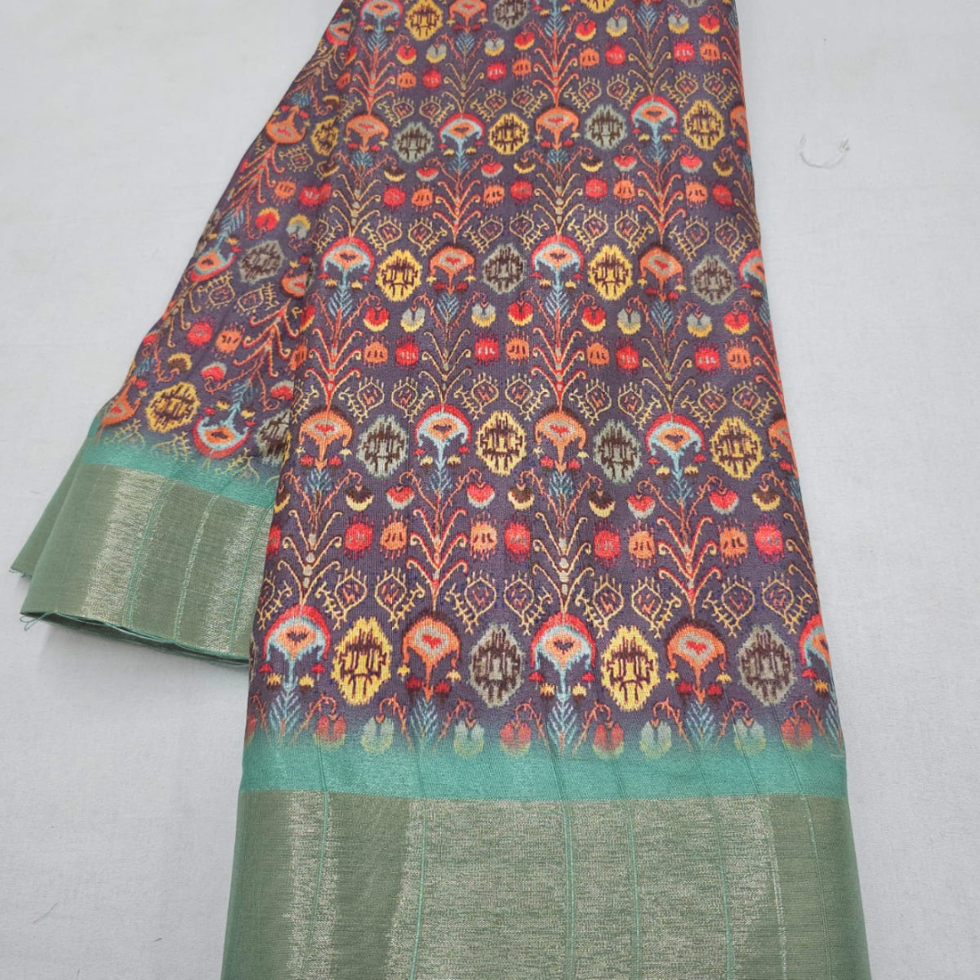 Versatile Handloom Saree with Matching Blouse - Timeless Elegance