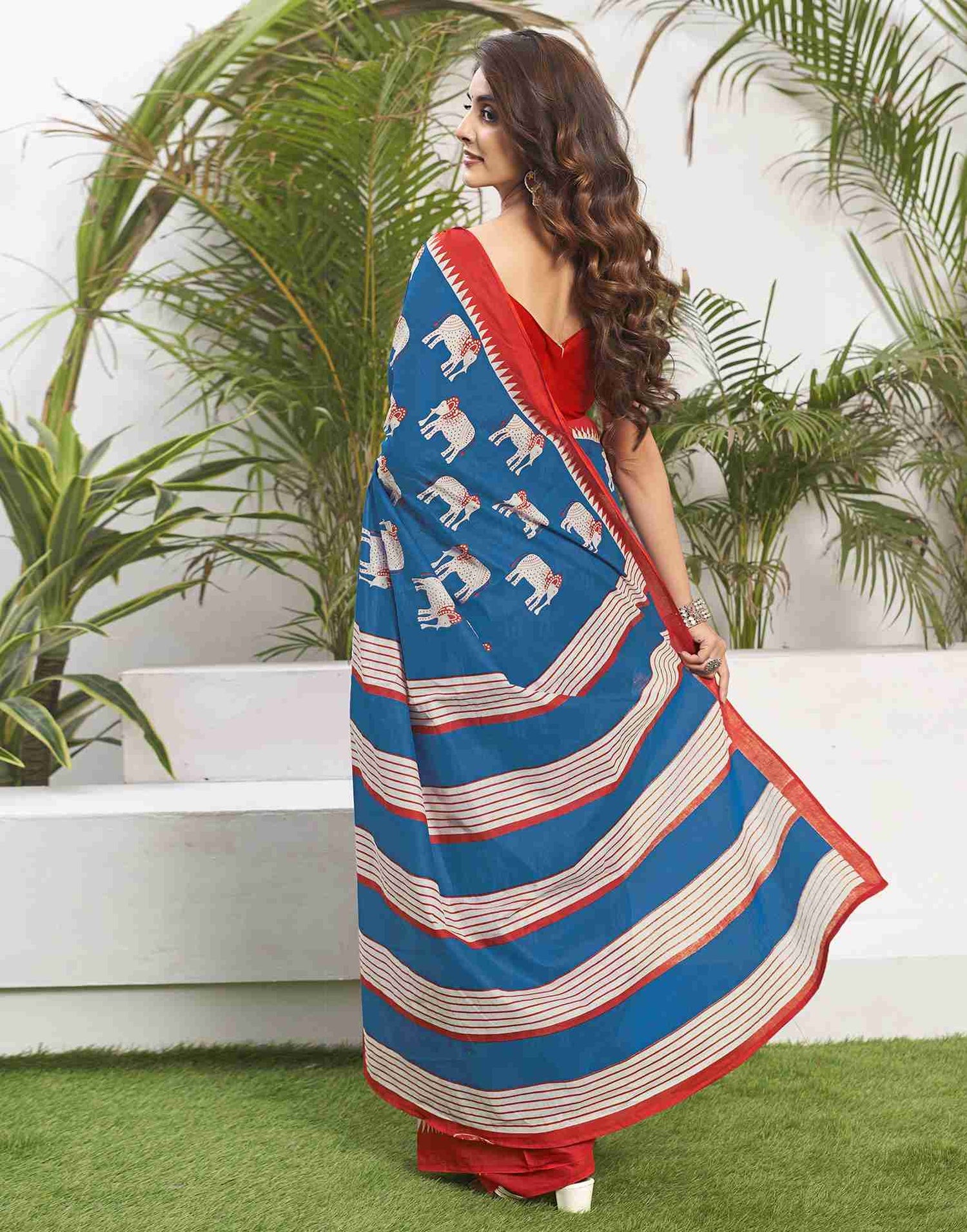 Graceful Blue Printed Cotton Saree