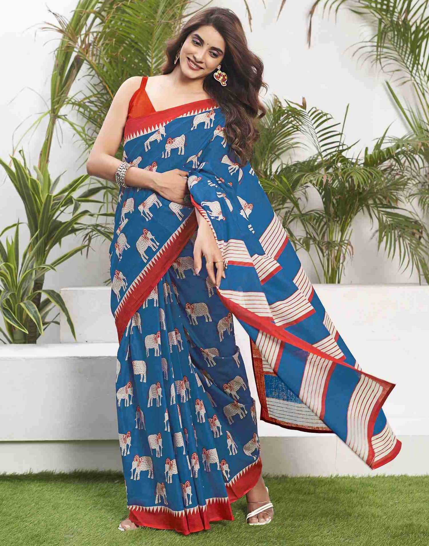 Graceful Blue Printed Cotton Saree