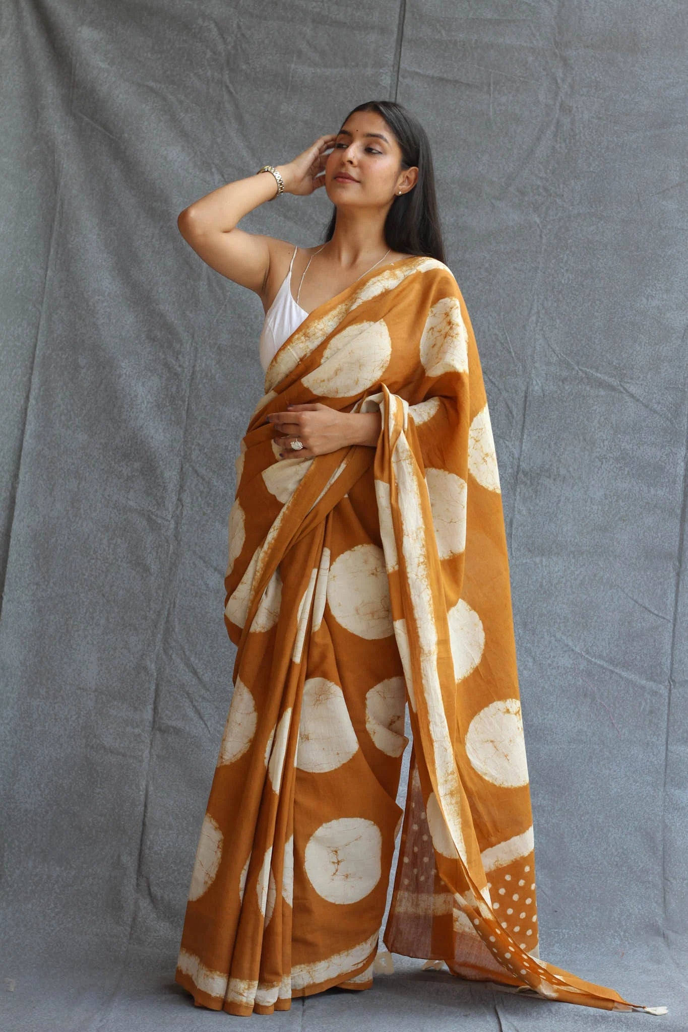 Refine Your Wardrobe with Our Elegant Brown Mulmul Cotton Saree